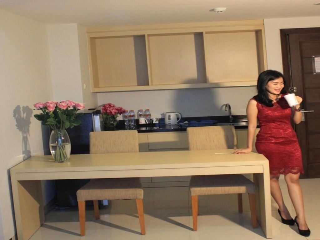 Horison Hotel Sukabumi Buitenkant foto