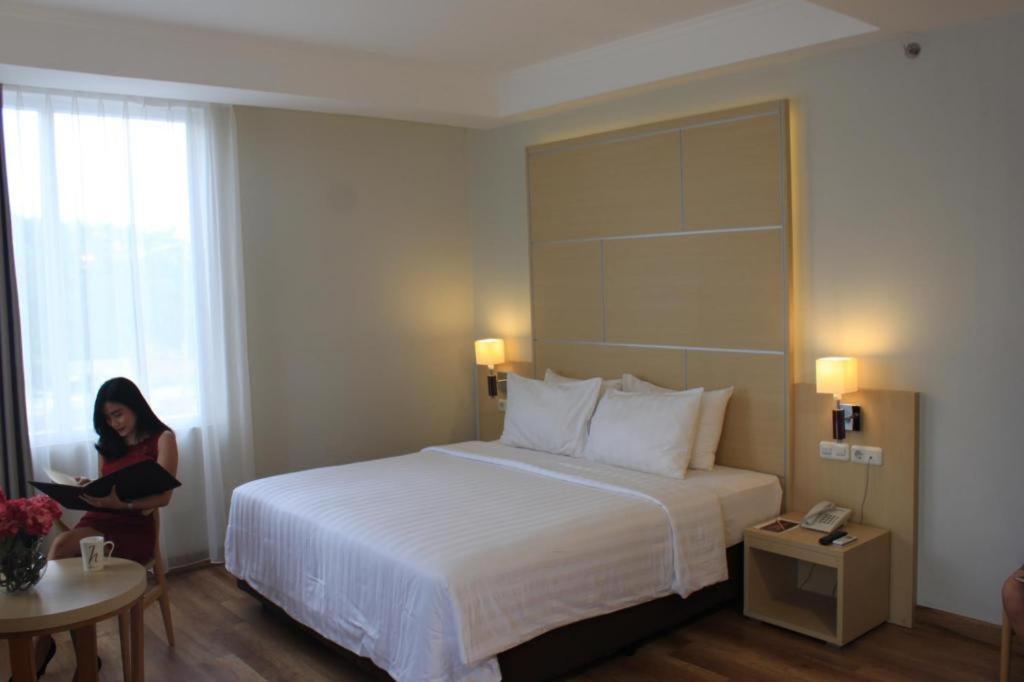 Horison Hotel Sukabumi Buitenkant foto