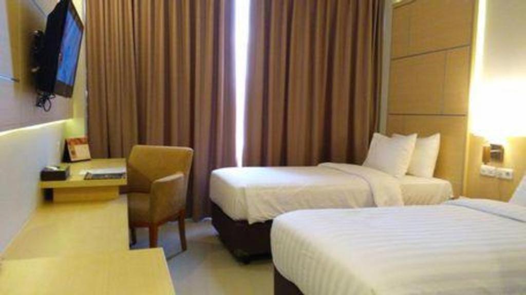 Horison Hotel Sukabumi Buitenkant foto