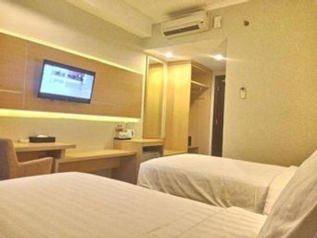 Horison Hotel Sukabumi Buitenkant foto