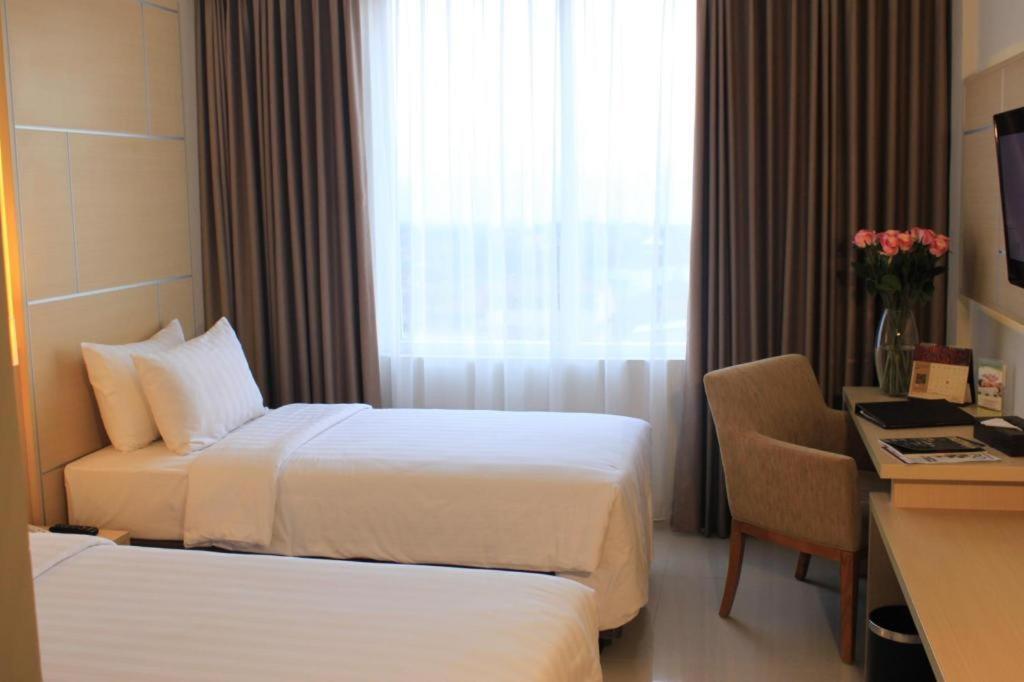 Horison Hotel Sukabumi Buitenkant foto