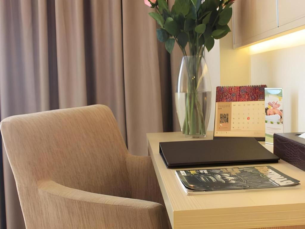 Horison Hotel Sukabumi Buitenkant foto
