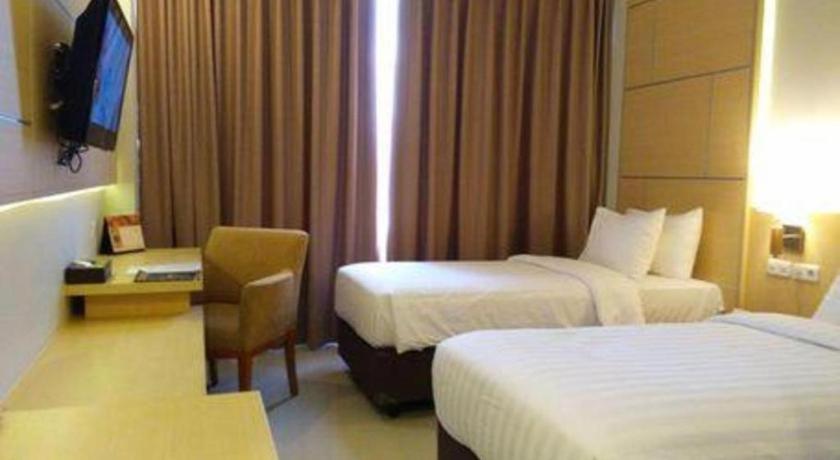 Horison Hotel Sukabumi Buitenkant foto