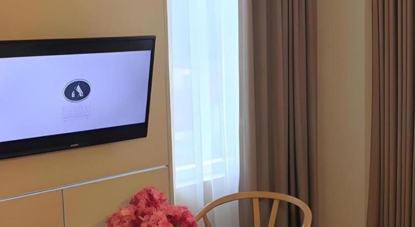 Horison Hotel Sukabumi Buitenkant foto