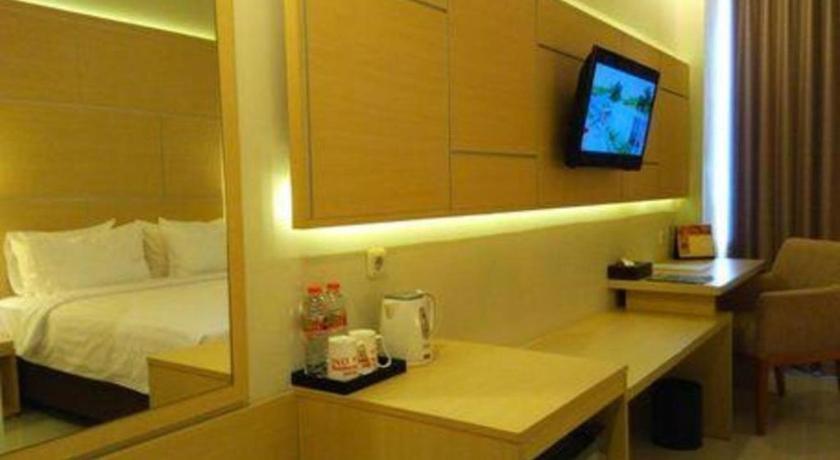 Horison Hotel Sukabumi Buitenkant foto