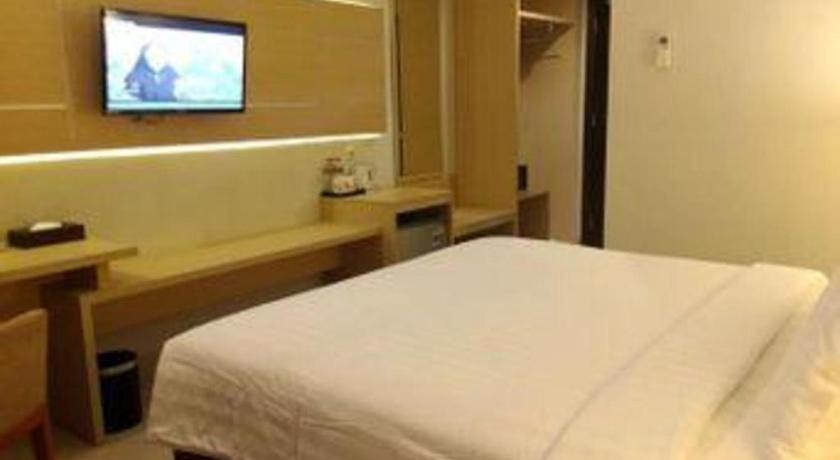 Horison Hotel Sukabumi Buitenkant foto